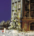 Busch 5409 SNOW COVERED CHRISTMAS TREE WITH CANDLES AND SNOWMAN BUSCH