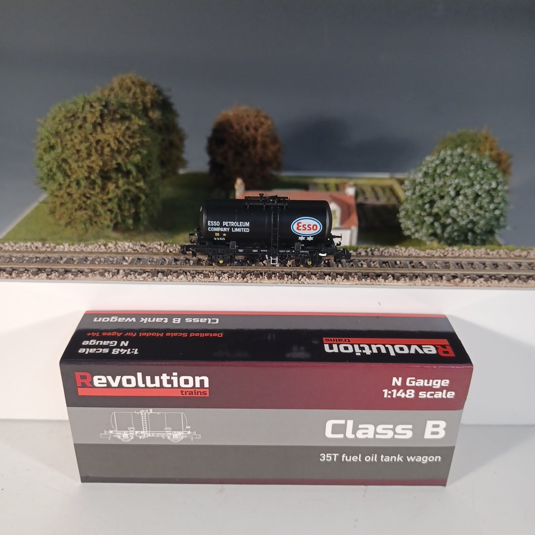 Revolution Trains N35TB-101B Esso Class B Tank (B) – Malcs Models