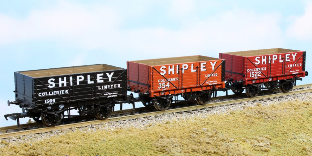 PECO TT:120 Wagon- 7 Plank Open Wagon Triple Pack - Shipley