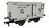 Rapido Trains GNR 8 Ton Van – GN Insulated Meat Livery No.8354