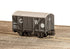 Peco NR-42B Box Van, Banana, GWR, Dark Grey